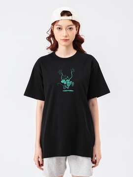 Product side /image/July2025/ao-thun-relaxed-fit-disney-mickey-ahhhh-1-den.jpg