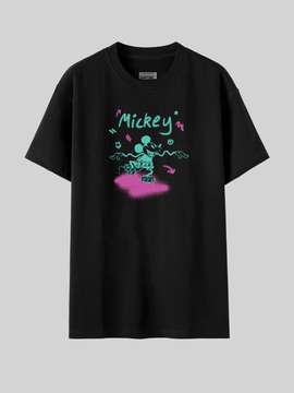 Product side /image/July2025/ao-thun-relaxed-fit-disney-mickey-wavy-2d-den-1.jpg