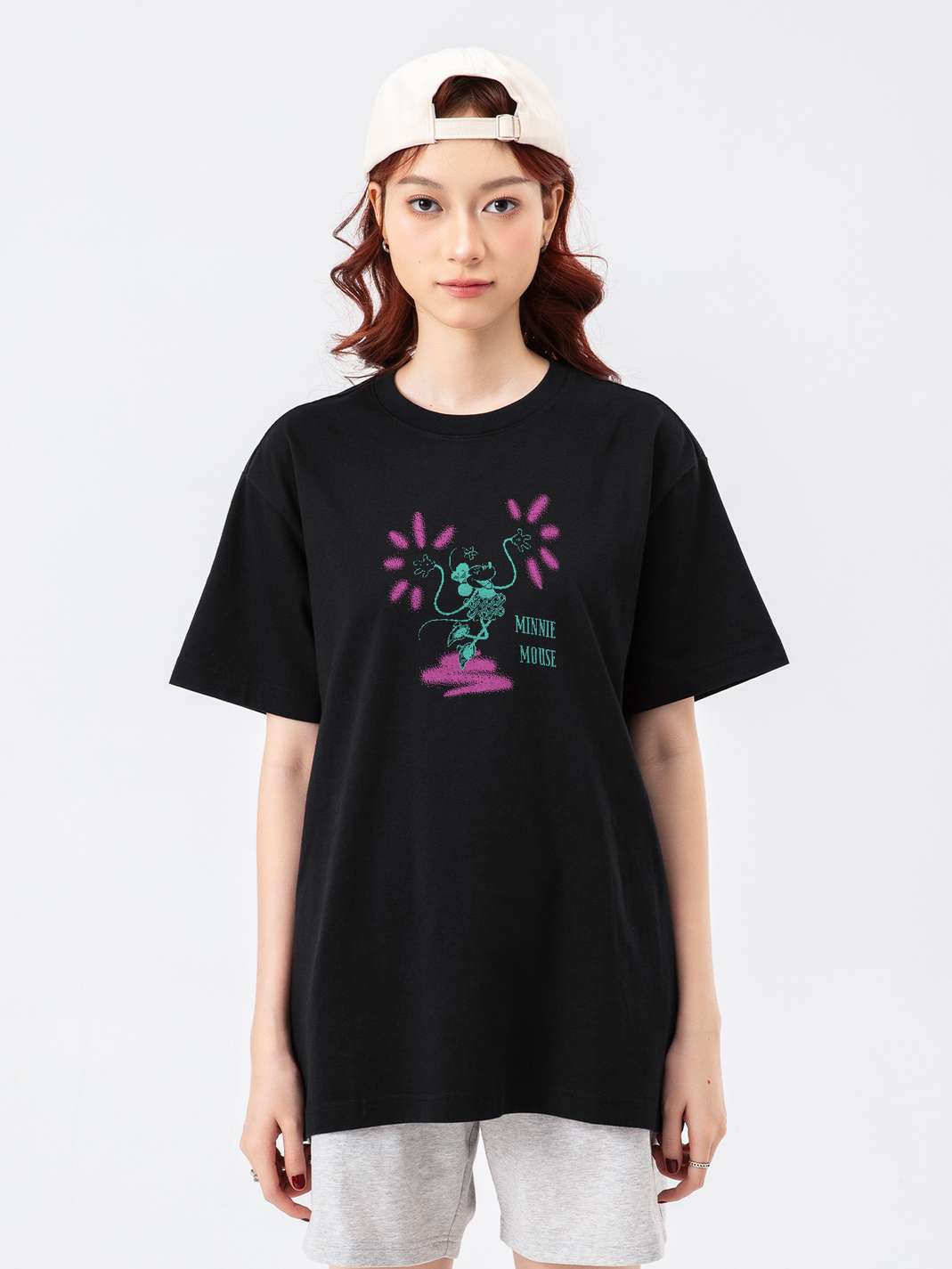 Product Image /image/July2025/ao-thun-relaxed-fit-disney-minnie-mouse-1-den.jpg