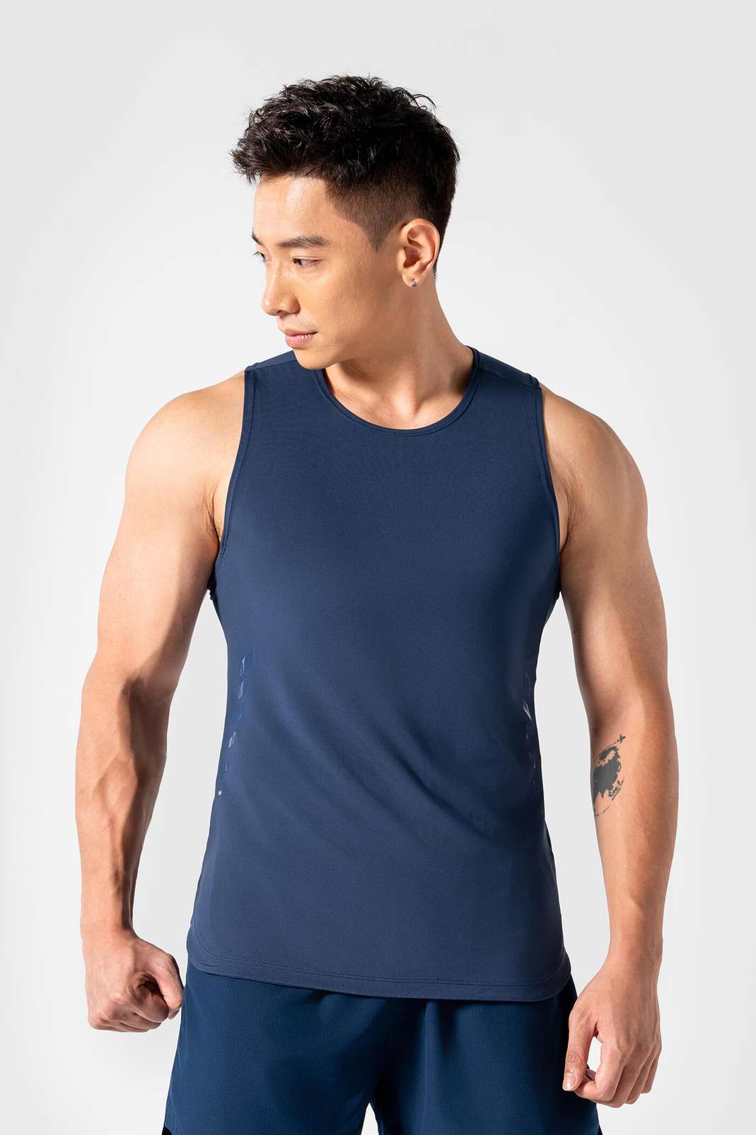 Product Image /image/June2023/Tanktop_Powerfit_Navy_1.jpg