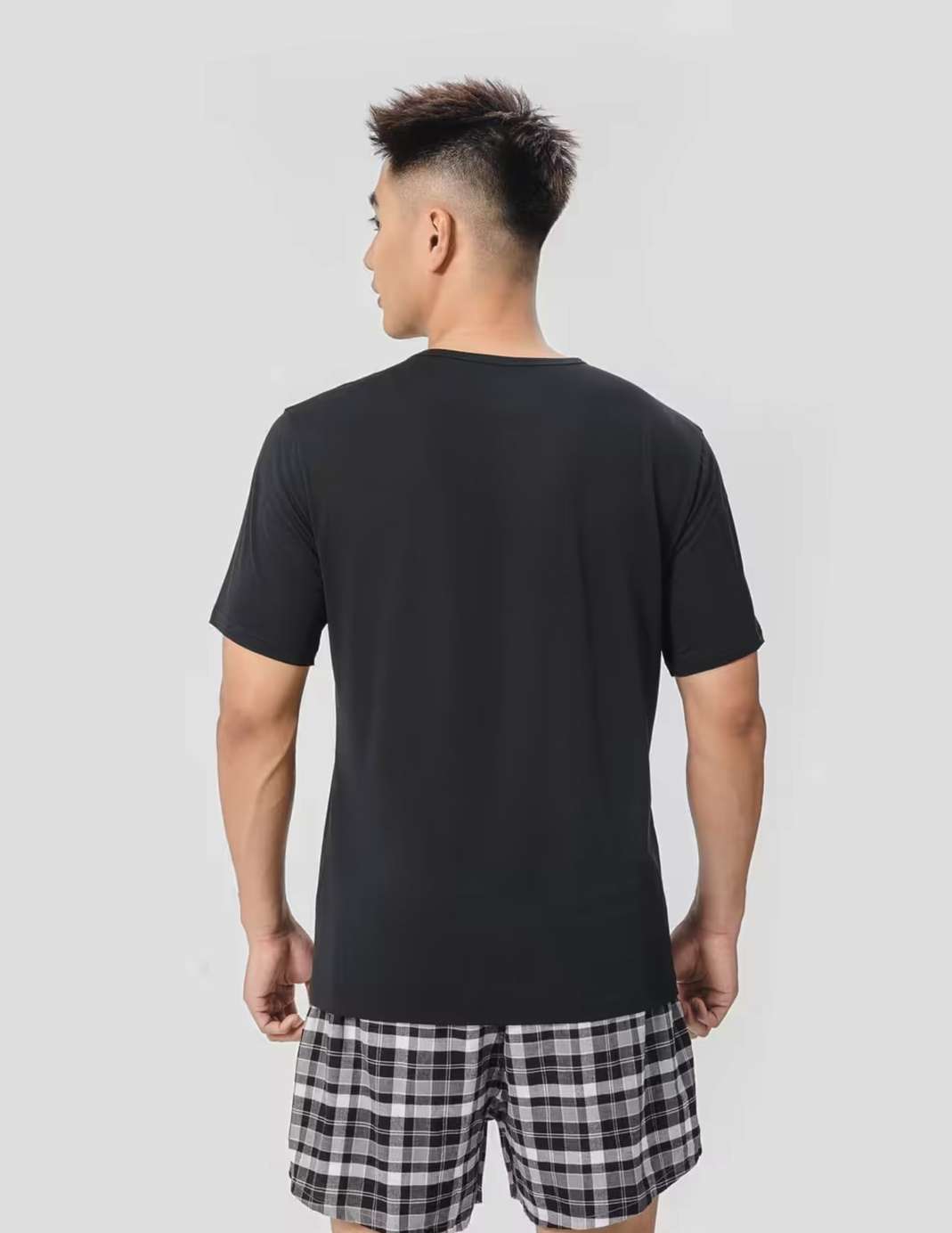 Product Image /image/June2025/ao-thun-nam-mac-trong-thoang-khi-nhanh-kho-excool-14-den.jpg