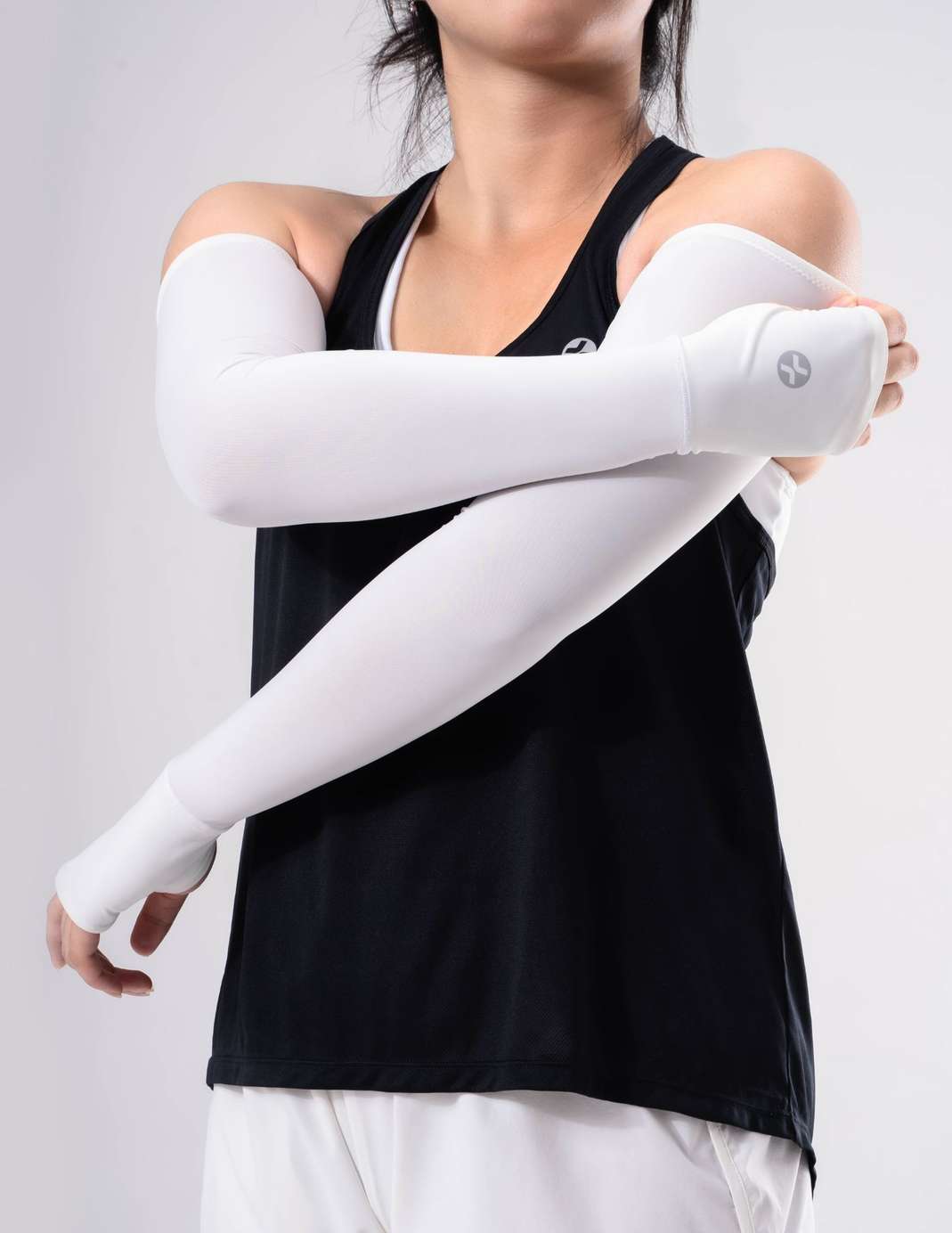 Product Image /image/June2025/gang-tay-chong-nang-finger-hole-upf50-24-trang.jpg