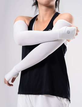 Product side /image/June2025/gang-tay-chong-nang-finger-hole-upf50-24-trang.jpg