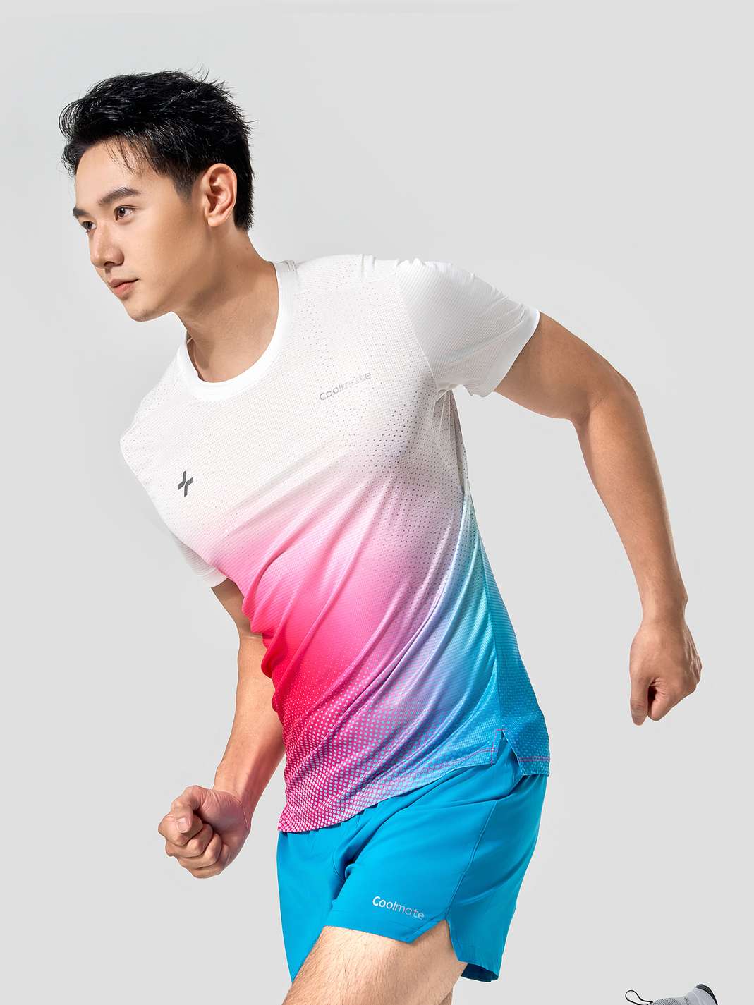 Product Image /image/June2025/t-shirt-chay-bo-airush-gradient-cut-_1-trang.jpg