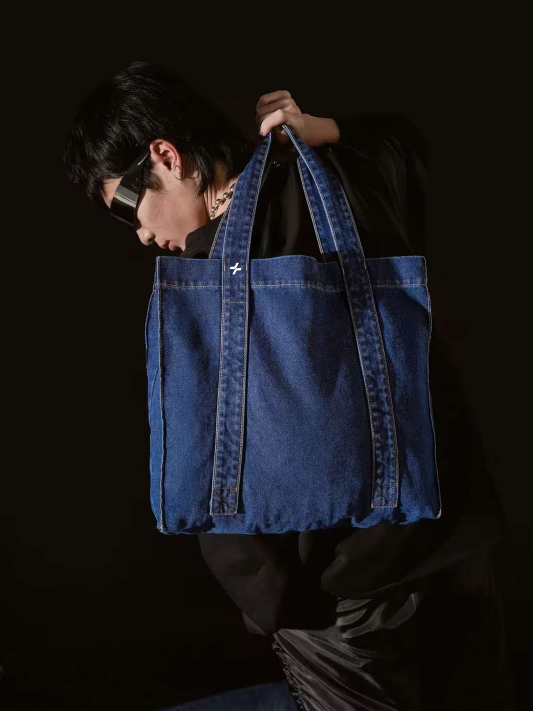 Product Image /image/June2025/tui-tote-denim-_3.jpg