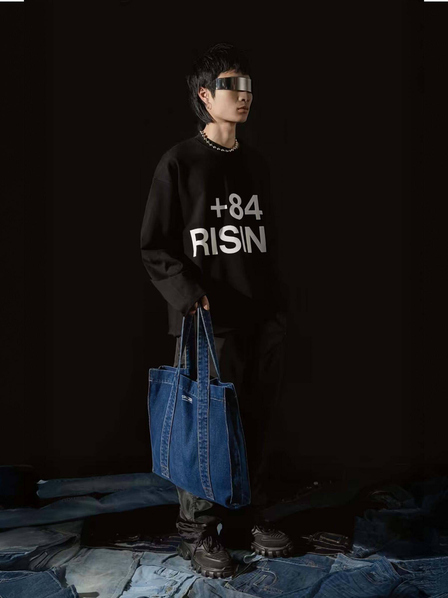áo thun drop-shoulder cotton túi denim tote
