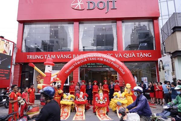 Doji - thương hiệu nhẫn nam vàng trắng tại TPHCM được ưa chuộng