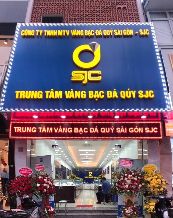 Khám phá nơi tạo ra những chiếc nhẫn vàng trắng nam hot nhất thị trường SJC