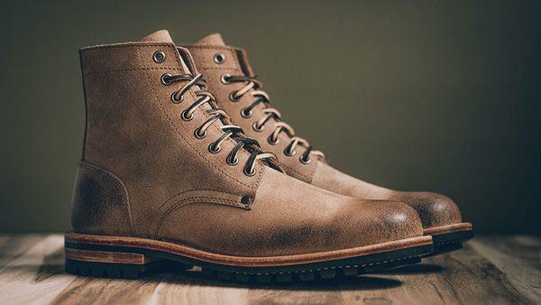 Đối với chàng trai cao gầy, Trench Boot là lựa chọn hoàn hảo