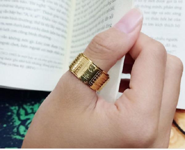 Ngón cái tượng trưng cho hành Mộc, sự tự lập và quyền lực