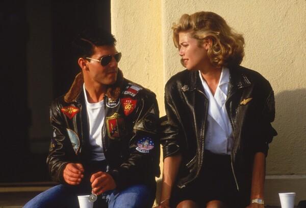 Chiếc áo bomber huyền thoại làm mưa làm gió của nam tài tử Tom Cruise ở những năm 80 qua bộ phim Top Gun.