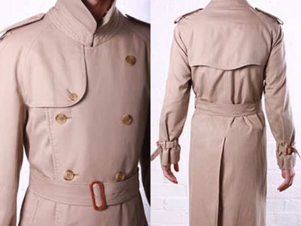 Phần đắp vai sau lưng của trench coat nam truyền thống
