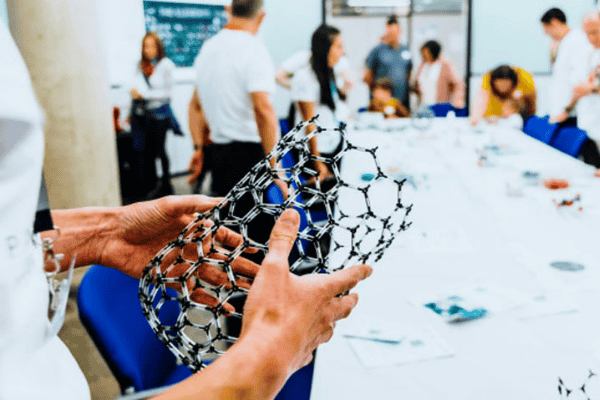 Cấu trúc và ứng dụng của Graphene