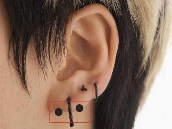Xỏ khuyên tai nam đúp ngược 