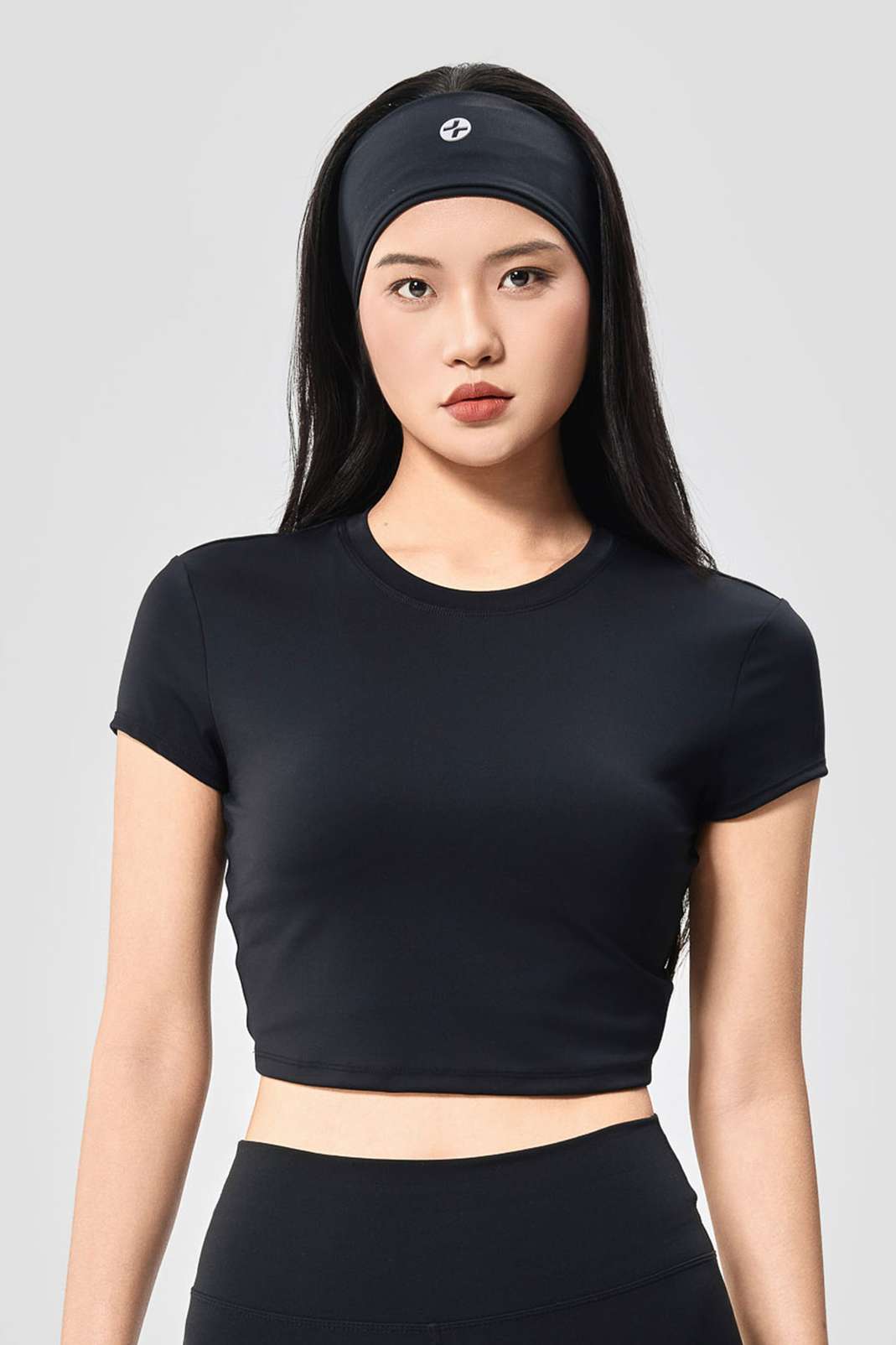 Product Image /image/March2025/ao-cropped-tee-yoga-slimfit-72-den.jpg