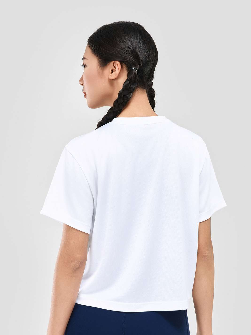 Product Image /image/March2025/ao-the-thao-nu-essential-cropped-tee-391-trang-1_89.jpg