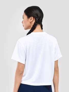 Product side /image/March2025/ao-the-thao-nu-essential-cropped-tee-391-trang-1_89.jpg