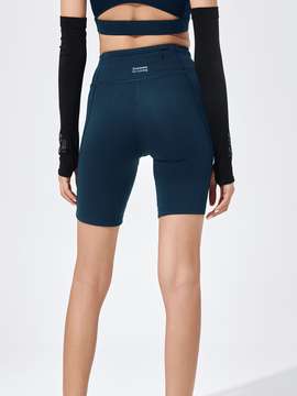 Product side /image/March2025/biker-short-nu-chay-bo-8-inch-Xanh-Poseidon-3.jpg