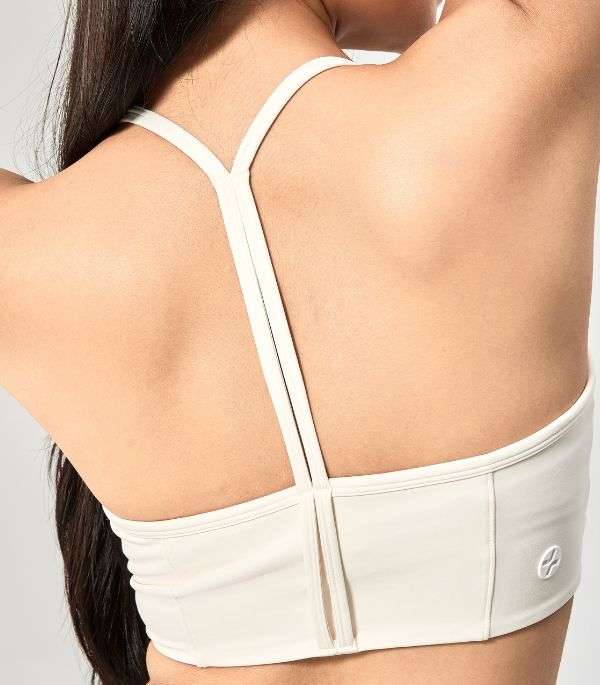 Lưng chữ T cách điệu