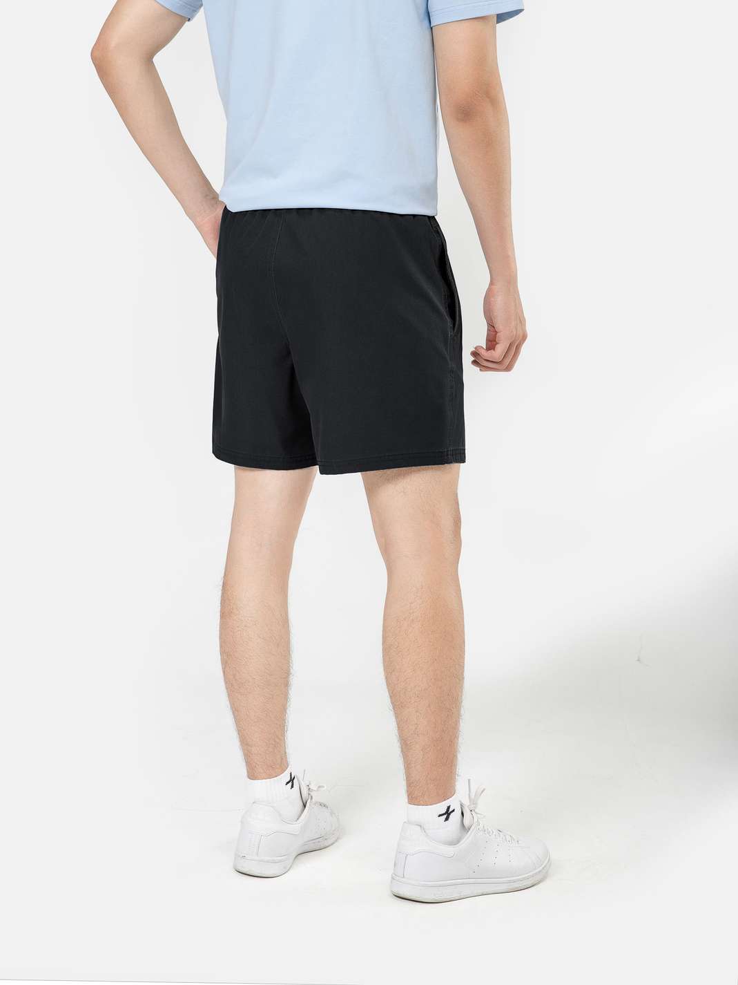 Product Image /image/March2025/quan-nam-travel-short-7-inch-Den_2.jpg