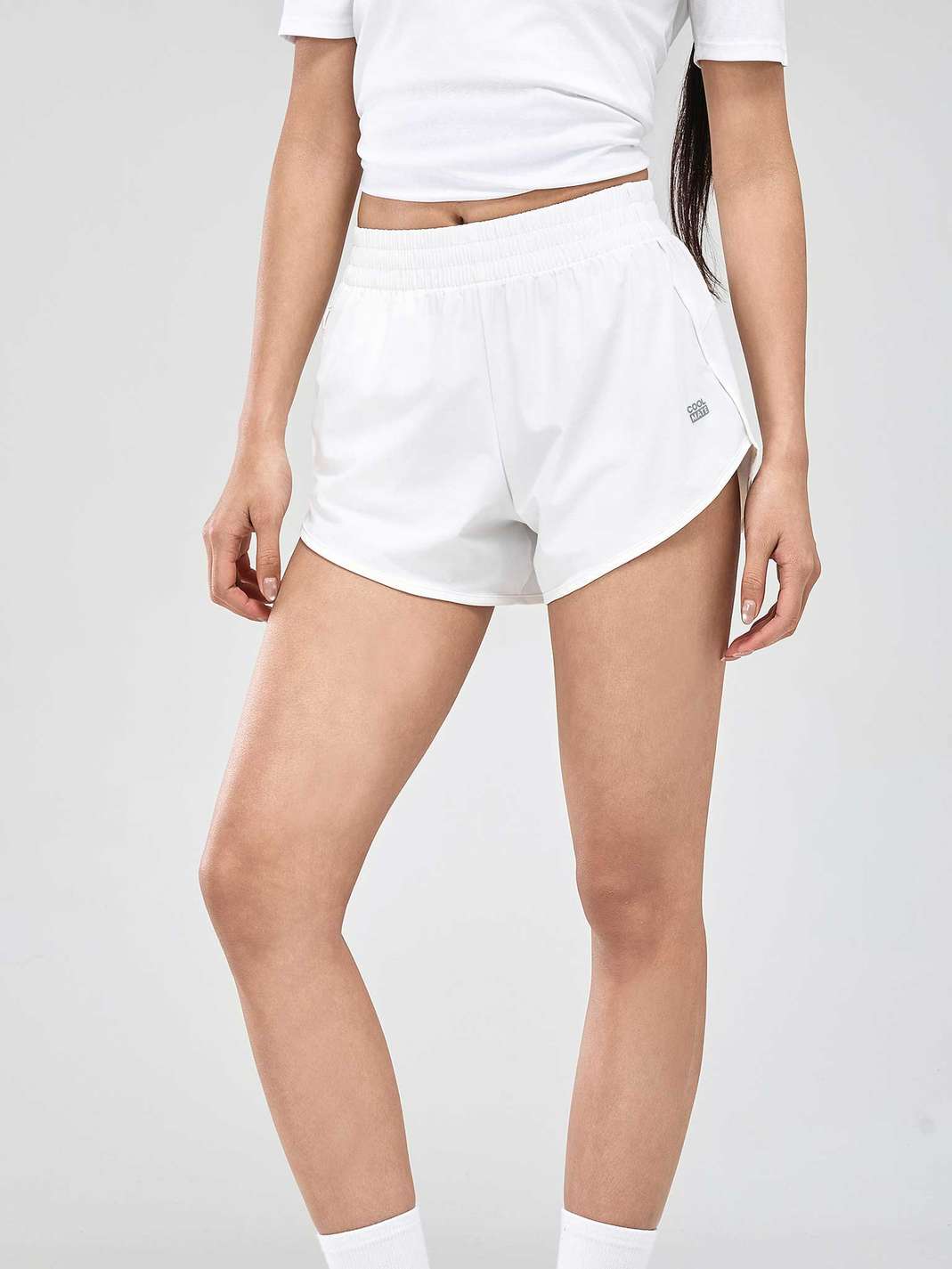 Product Image /image/March2025/quan-short-the-thao-nu-co-gian-woven-short-16-trang.jpg