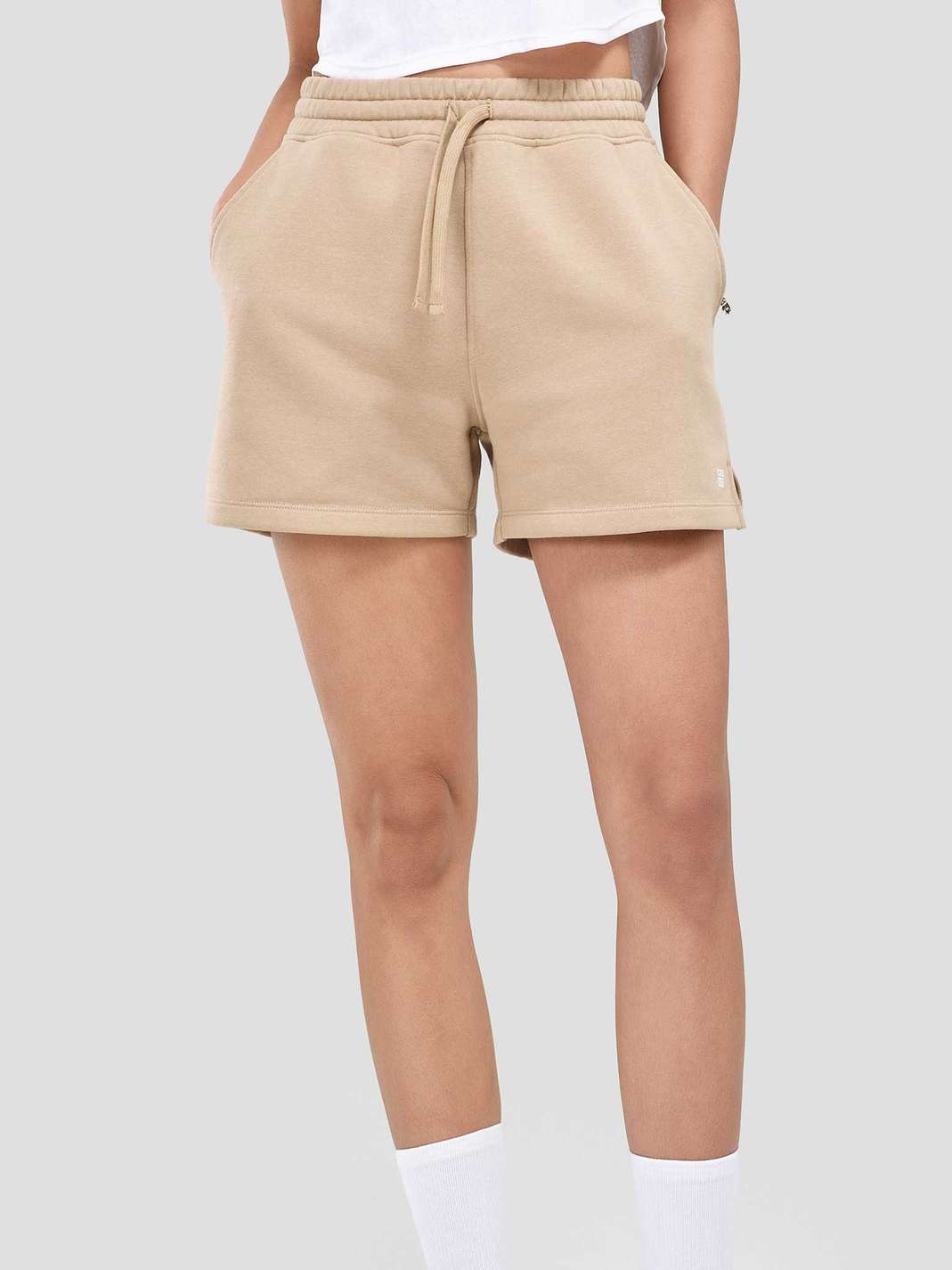 Product Image /image/March2025/quan-short-the-thao-nu-french-terry-3.5-inch-00841-nau_16.jpg