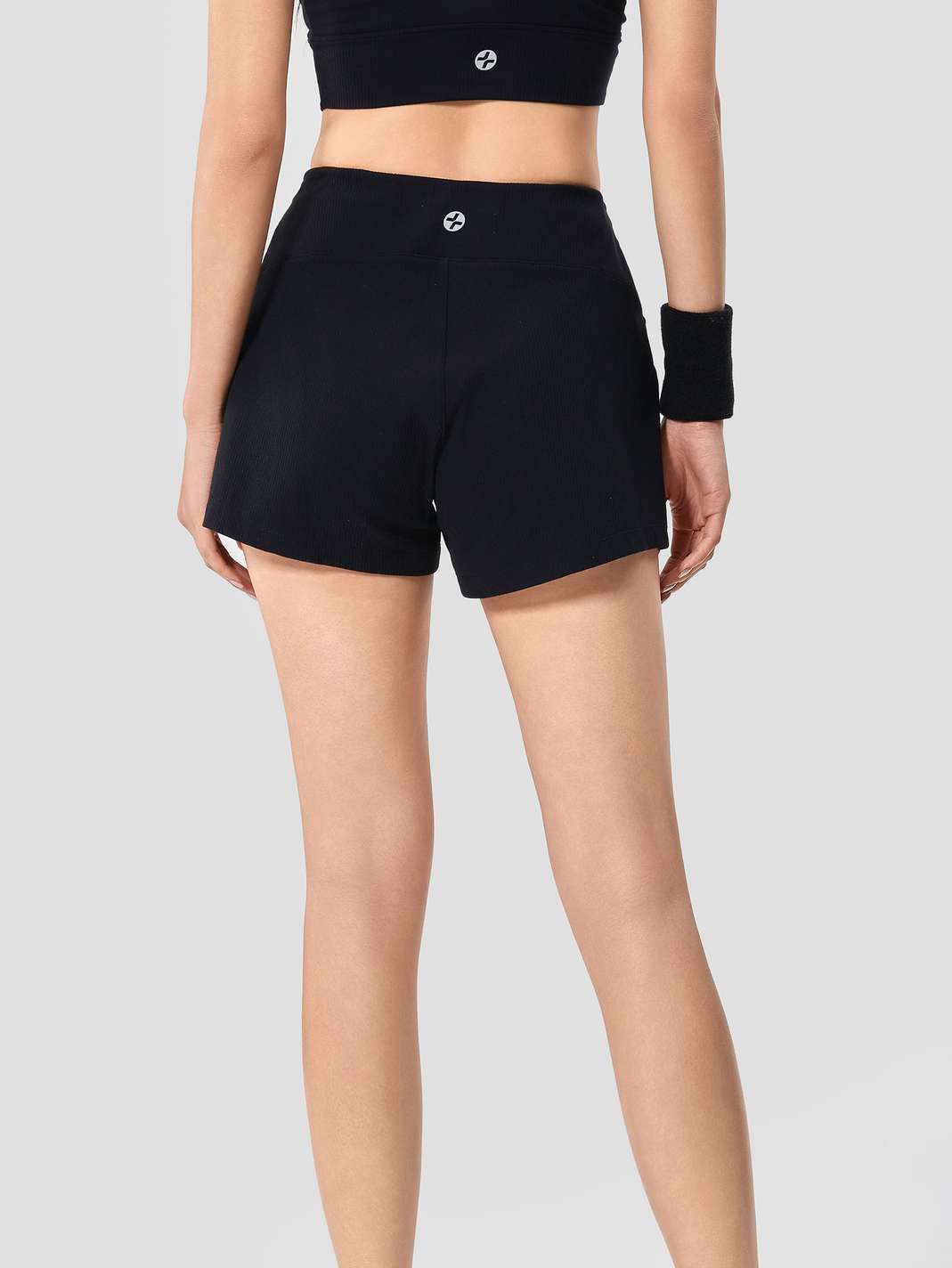 Product Image /image/March2025/quan-shorts-yoga-ribbed-32-den_73.jpg