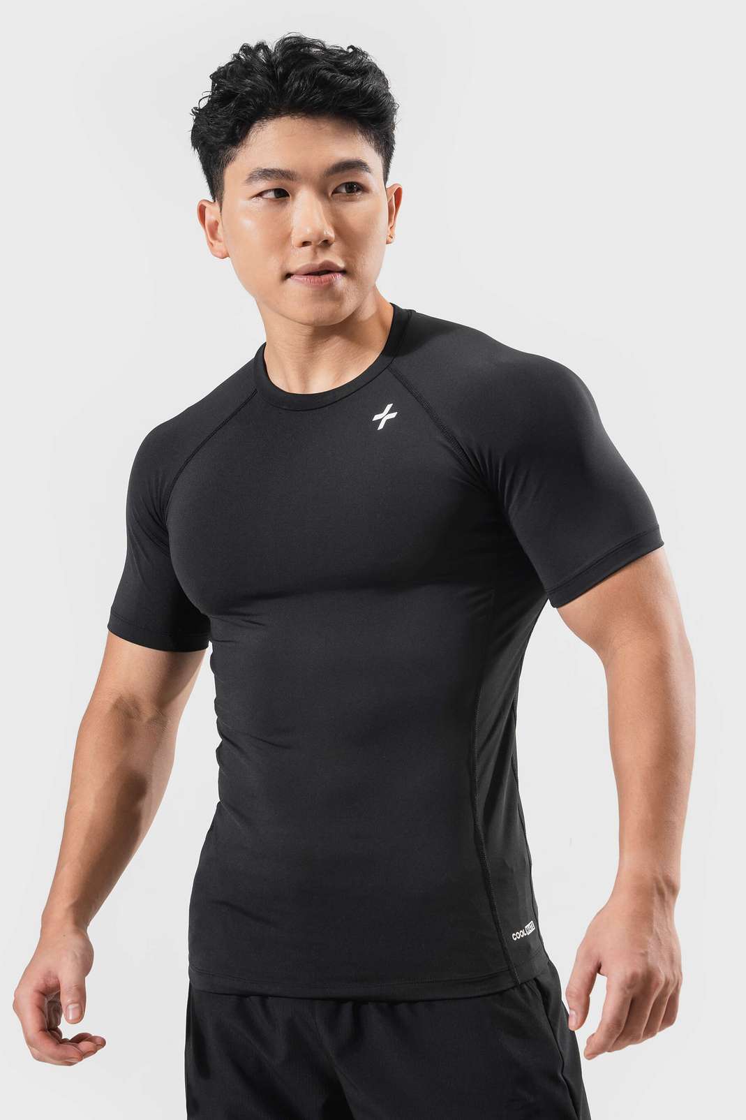 Product Image /image/May2024/24CMAW.AT010.model6.jpg