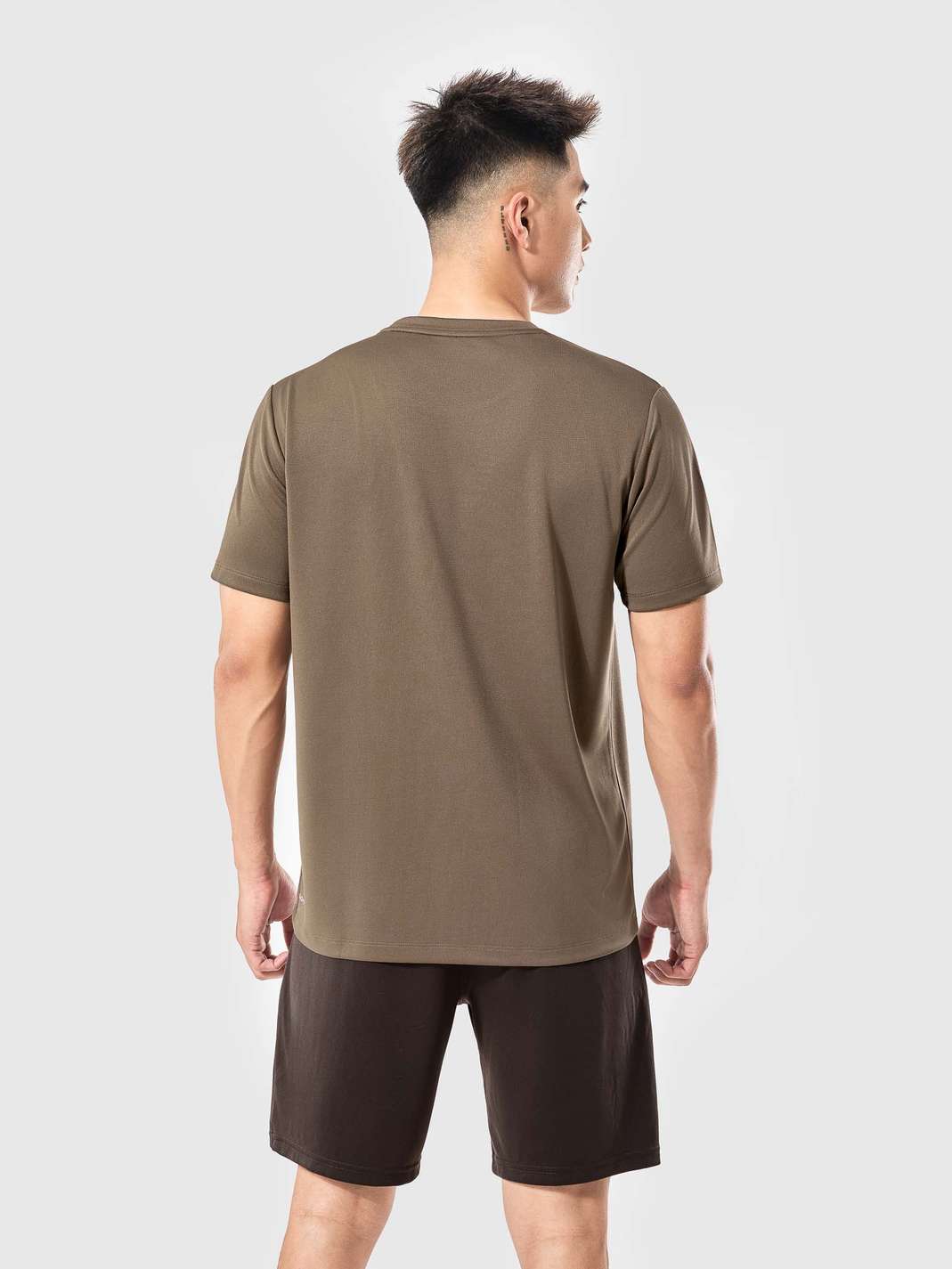 Product Image /image/May2025/ao-thun-tt-promax-s1-Nau_Coffee_Quartz_2.jpg