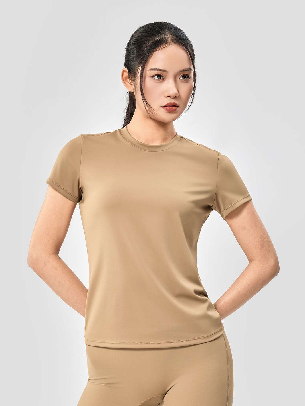 Product Image /image/May2025/ao-tshirt-yoga-slimfit-20-nau-mocha.jpg