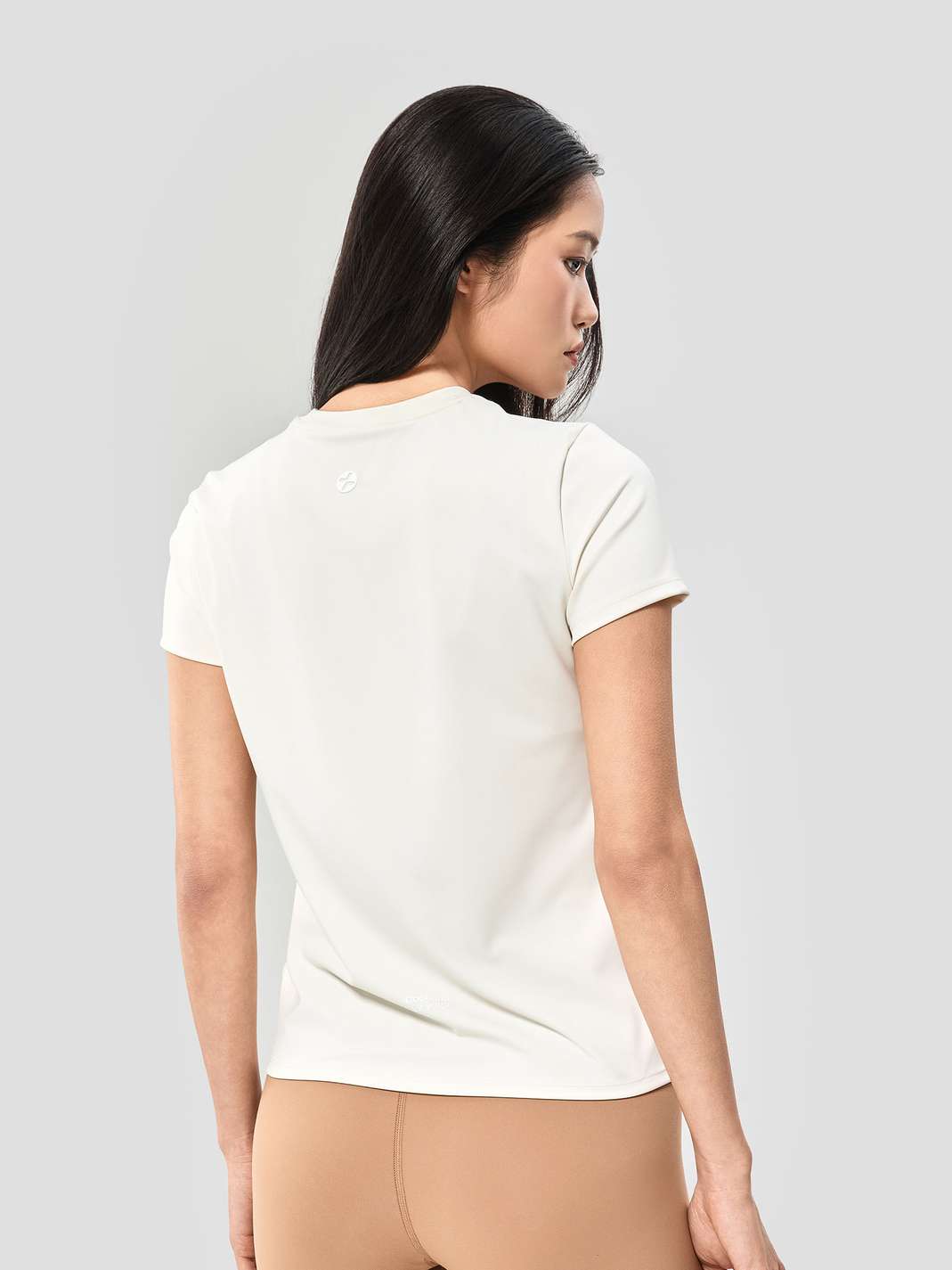 Product Image /image/May2025/ao-tshirt-yoga-slimfit-21-be.jpg