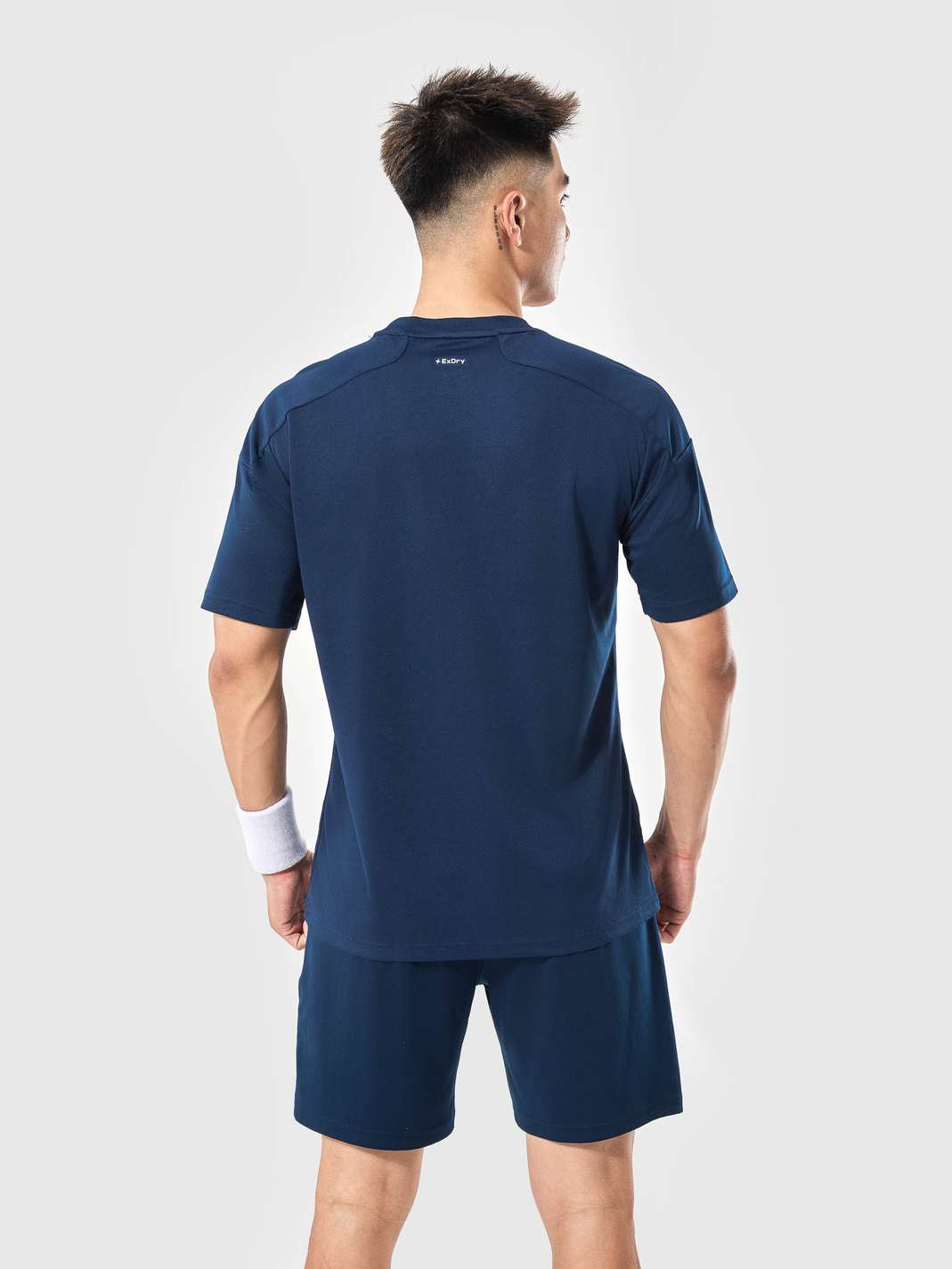 Product Image /image/May2025/t-shirt-the-thao-nam-flexline-active-v-neck--Navy_5.jpg