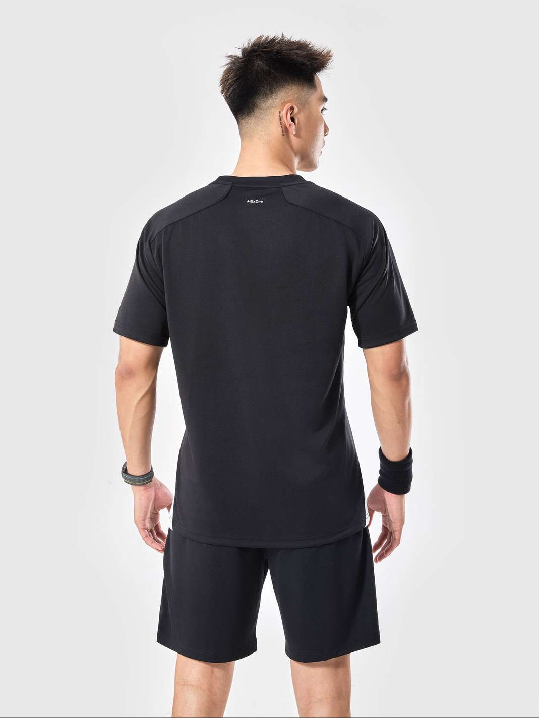 Product Image /image/May2025/t-shirt-the-thao-nam-promax-sideflow-v-neck-Den-21.jpg