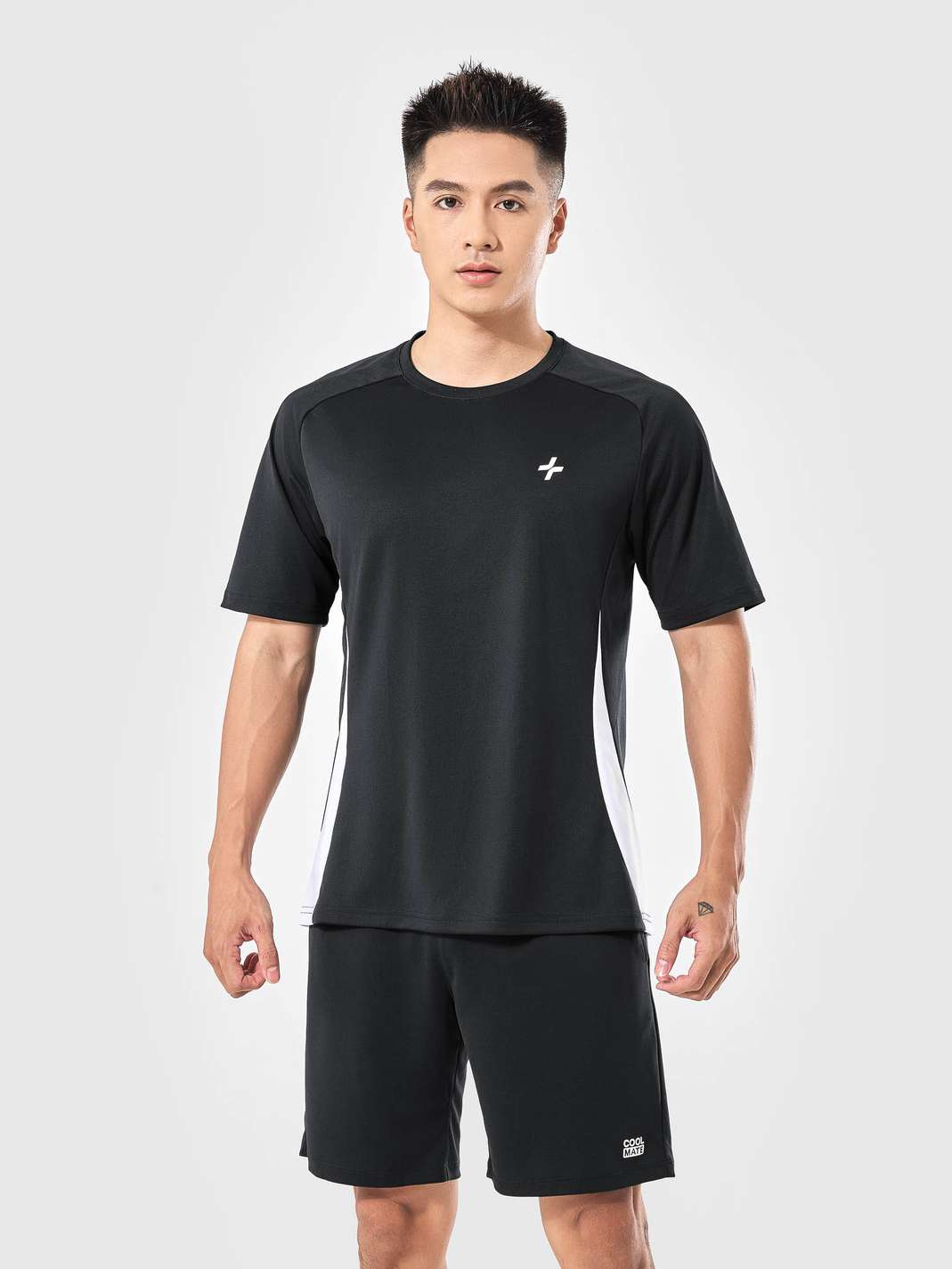 Product Image /image/May2025/t-shirt-the-thao-nam-promax-sideflow-v-neck-Den_1.jpg