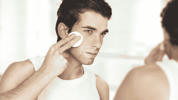 Sử dụng thêm toner là cách kiềm dầu cho nam cực hiệu quả