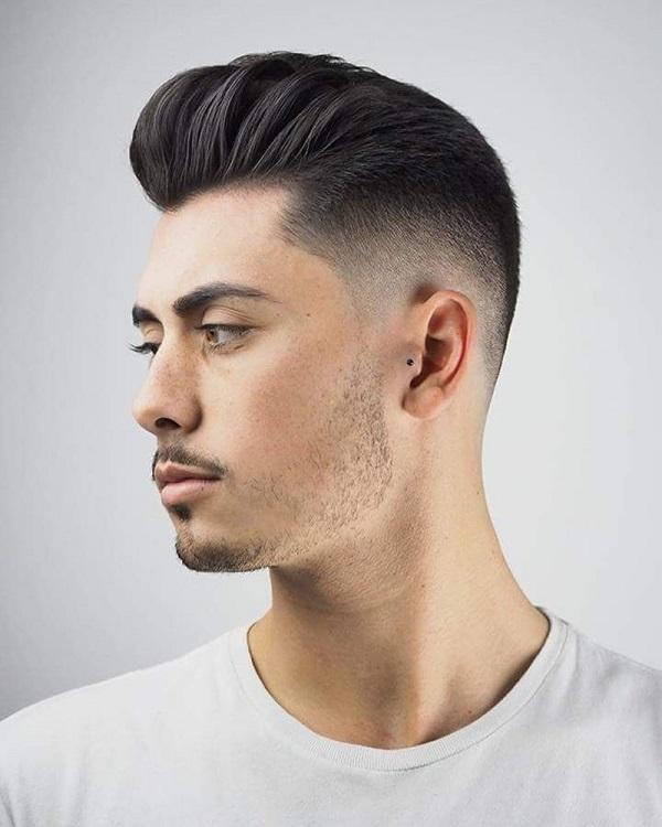 Kiểu tóc Pompadour sử dụng pomade.