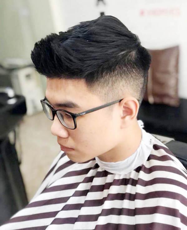 Kiểu tóc Quiff sử dụng pomade.