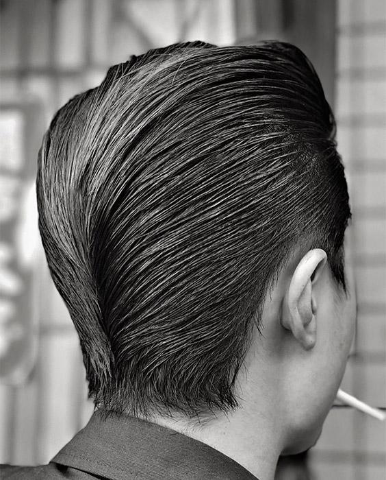 Kiểu tóc Ducktail sử dụng pomade.
