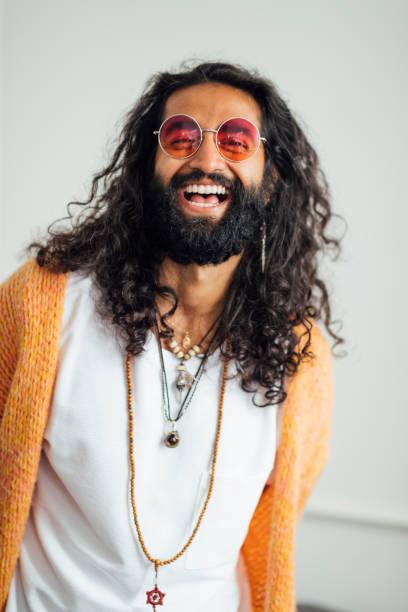 Kiểu tóc hippie đặc trưng.