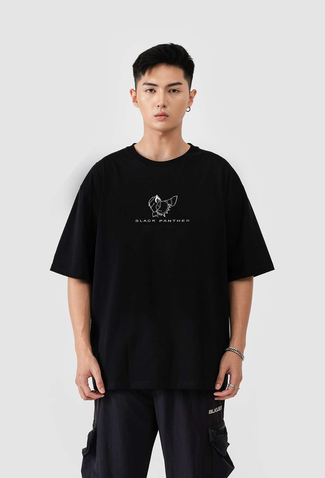 Product Image /image/November2022/ao-thun-Marvel-Oversize-Black-Panther---Outline-den-13.jpg