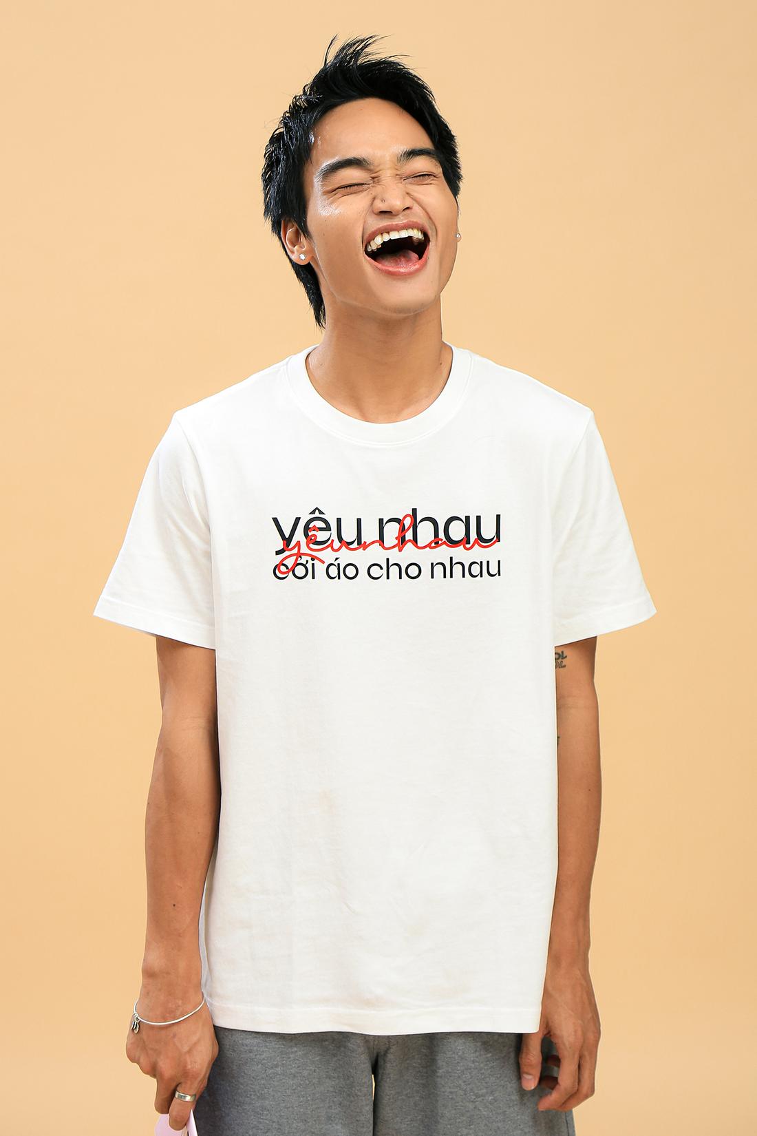 Áo Thun Nam Yêu Nhau Cởi Áo - undefined