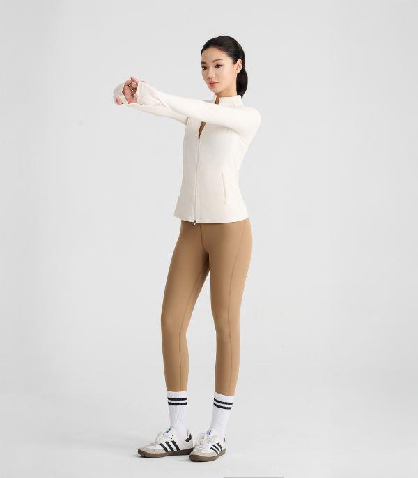 Tập luyện và mặc hàng ngày