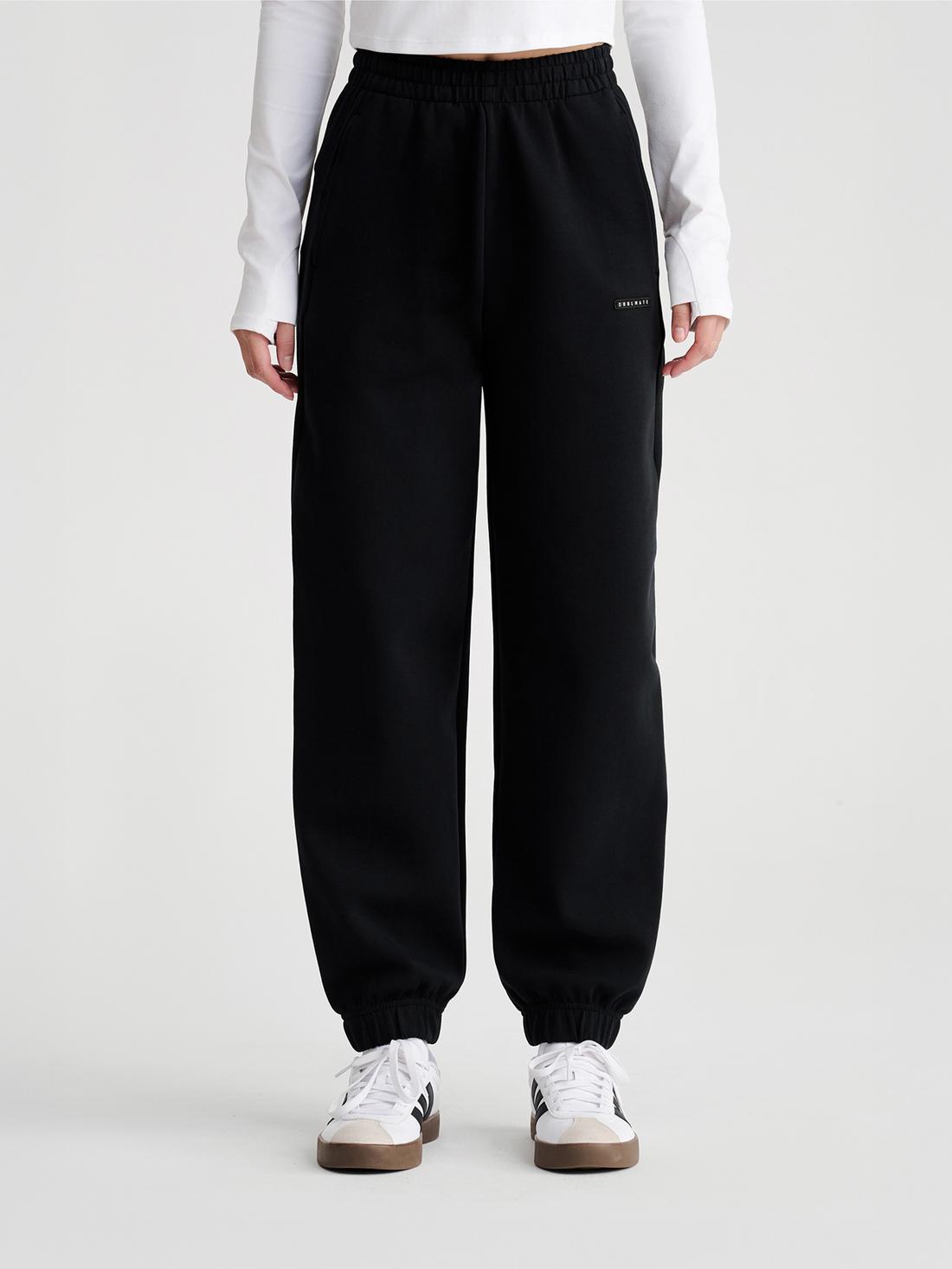 Quần jogger thể thao nữ Studio Pants - undefined