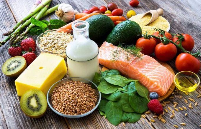 Ăn uống đủ chất là cách giảm rụng tóc cho nam ai cũng nên nằm lòng