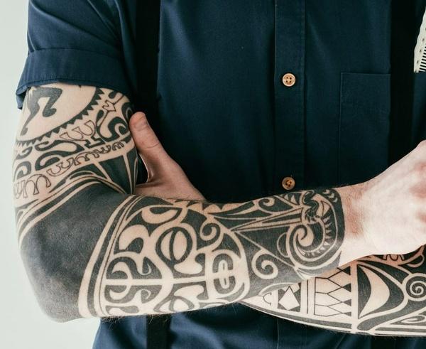 Hình xăm cánh tay đẹp Blackwork