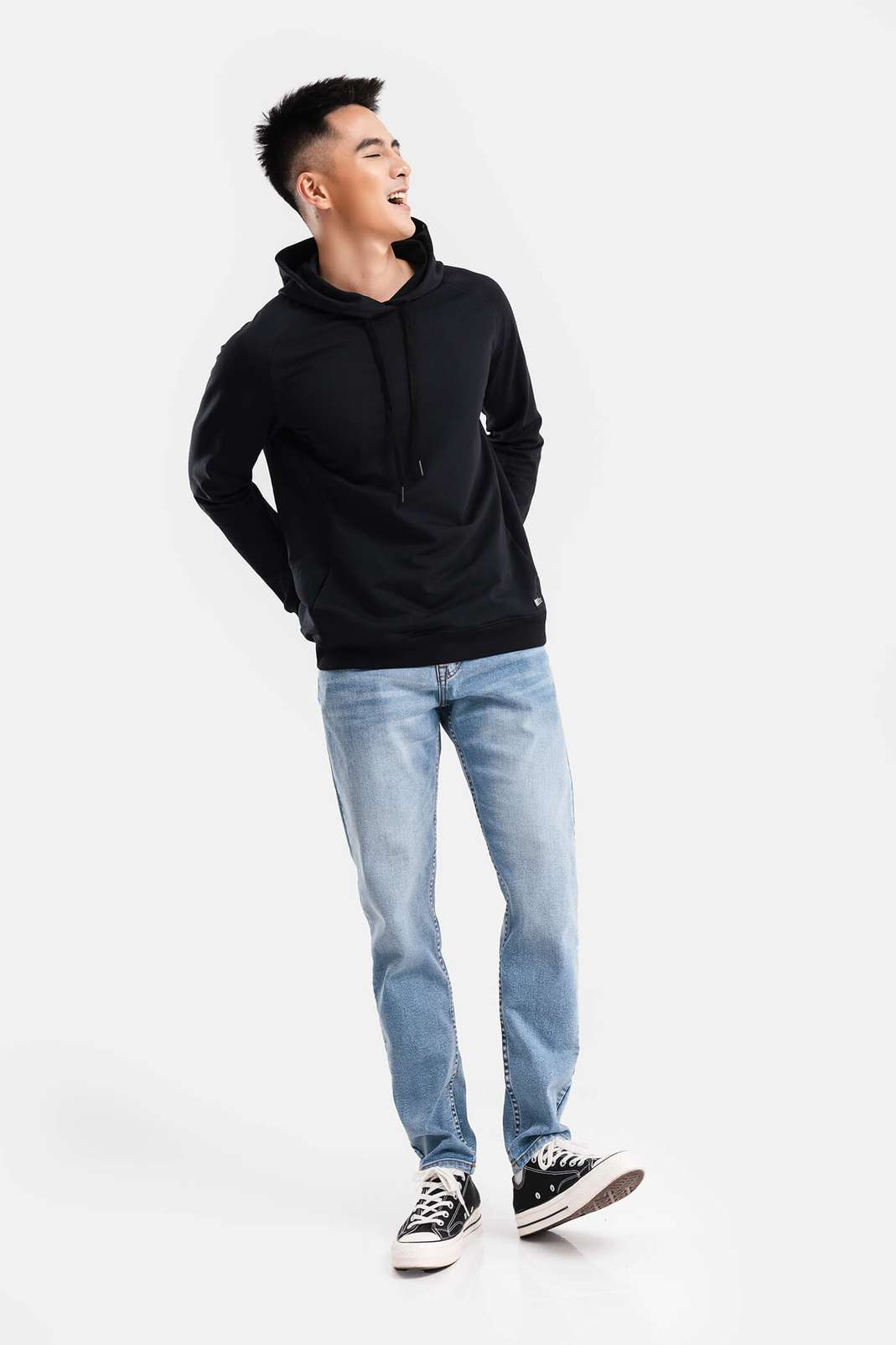 Product Image /image/October2022/ao-hoodie-den1.jpg