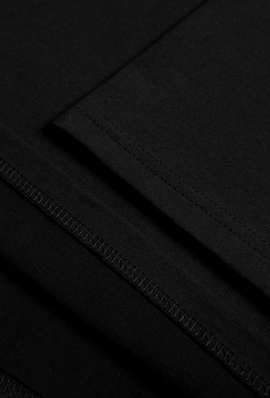 Product side /image/October2022/ao-thun-Marvel-Oversize-Black-Panther---Vibranium-Fangs-6.jpg