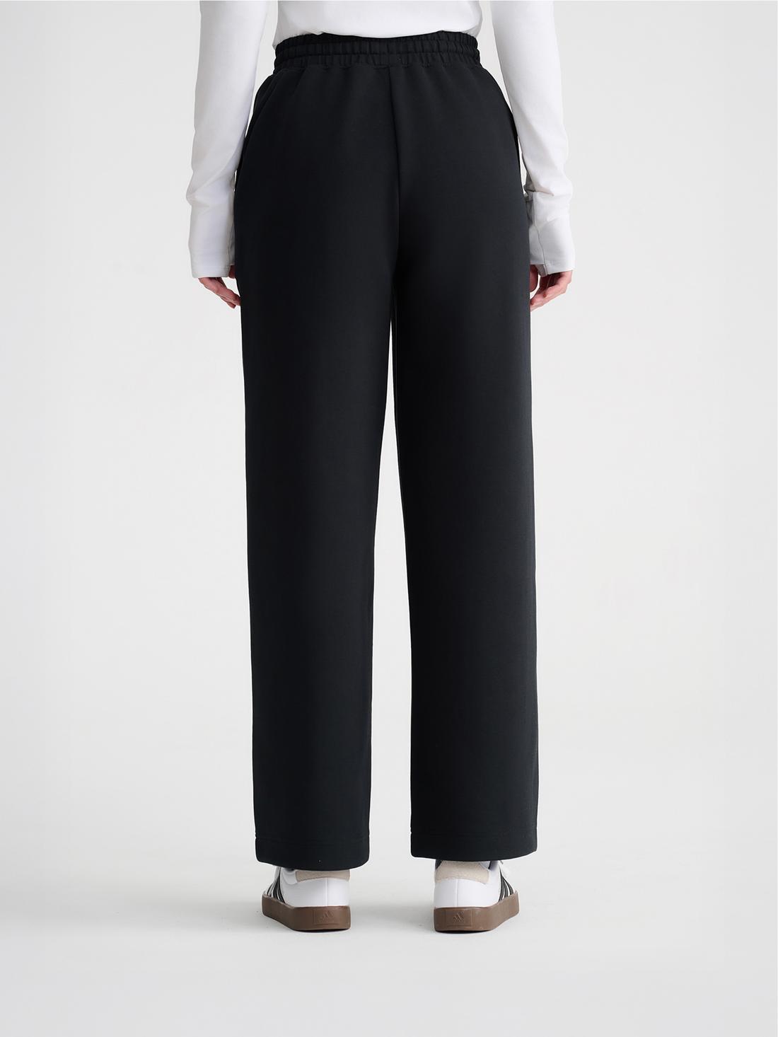 Quần dài thể thao nữ Studio Pants - undefined