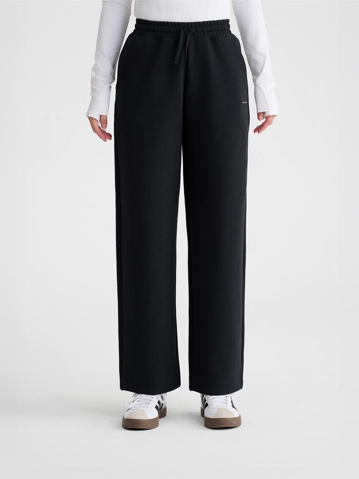 Quần dài thể thao nữ Studio Pants - undefined