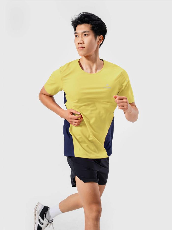 Áo thun chạy bộ không đường may CoolFast - undefined